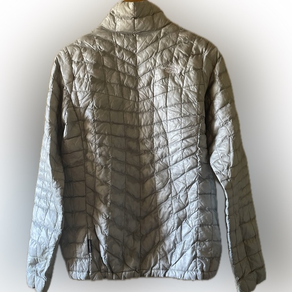 🎉HP🎉 The North Face Women’s ThermoBall Jacket - Picture 7 of 9